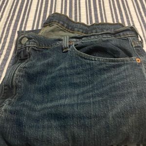 559 Levi men jeans size 40x30.